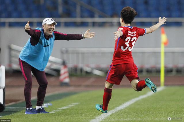 孩享受性爱